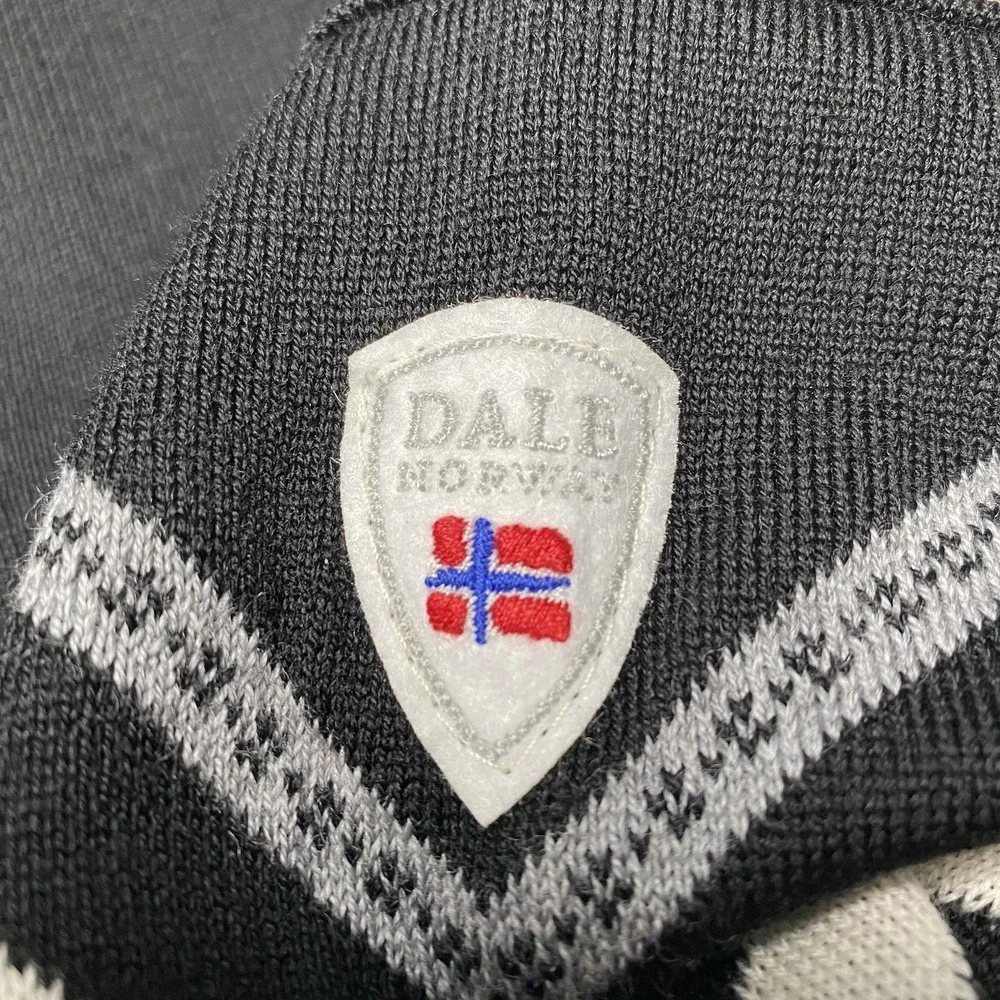 DALE OF NORWAY Sweater XL Merino Wool Crew Neck Pullover Black Chevron Geometric
